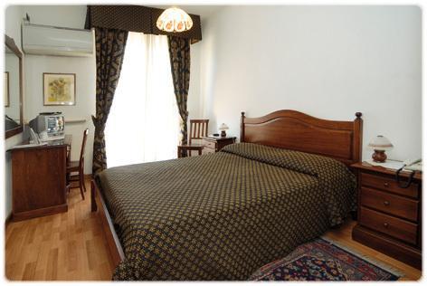 Albergo Vittoria Ovada Eksteriør billede